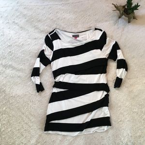 Vince Camuto Zigzag sweater - S